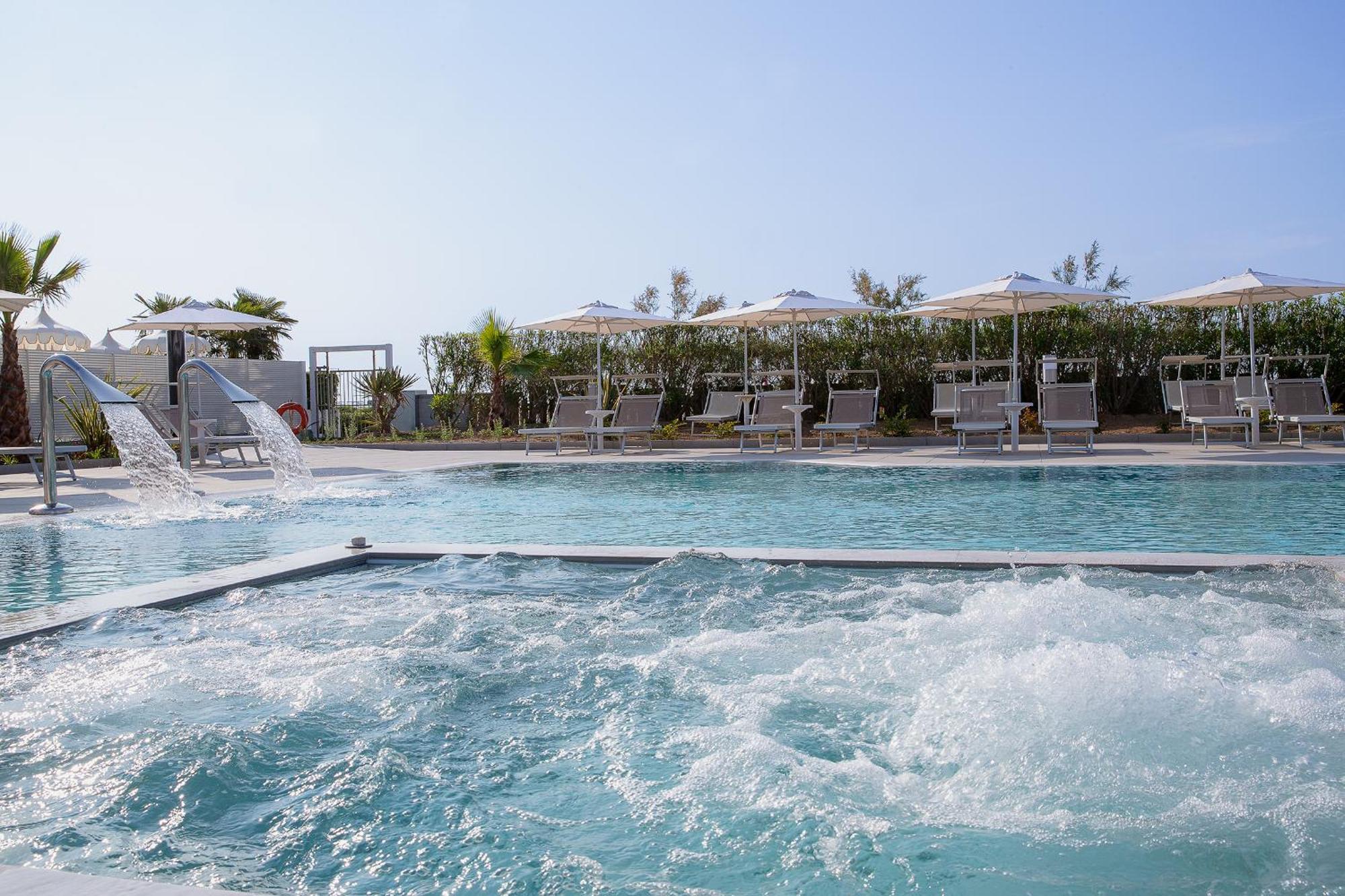 Fantinello Hotel กาออร์เล ภายนอก รูปภาพ