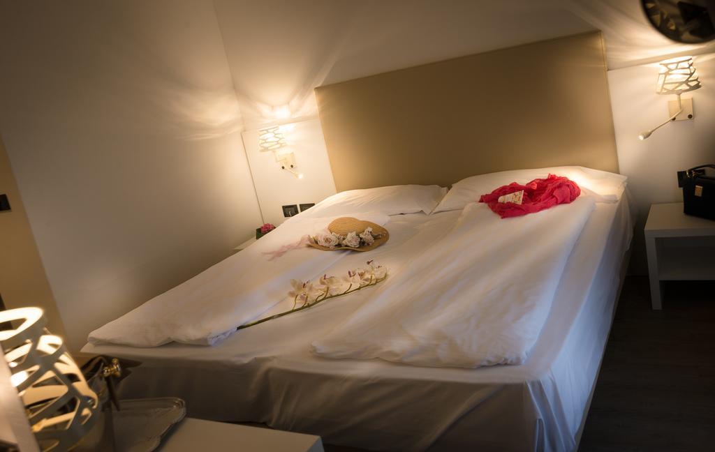 Fantinello Hotel กาออร์เล ภายนอก รูปภาพ